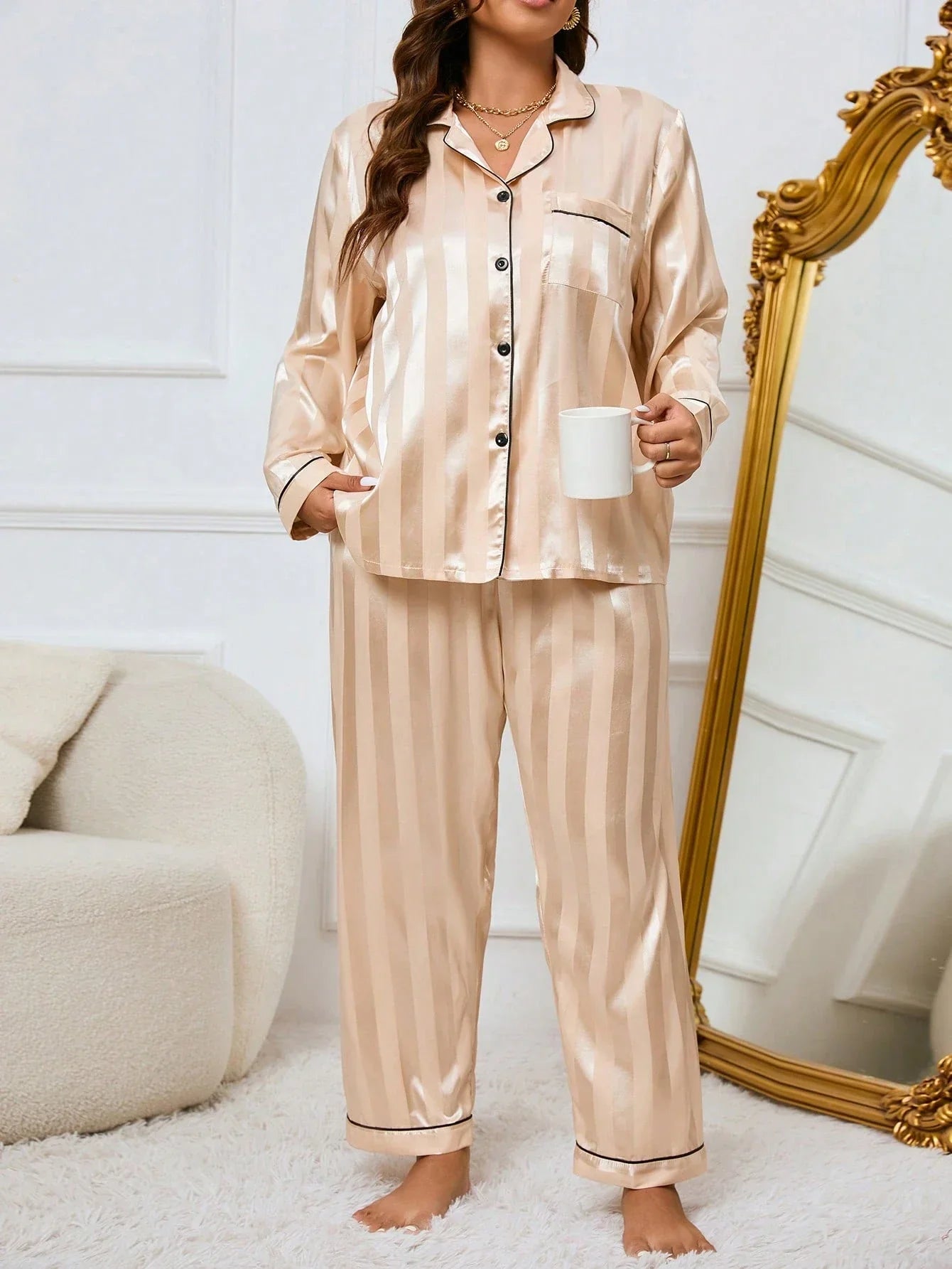 Pijama Plus Size Elegante Listrado Manga Comprida e Calça