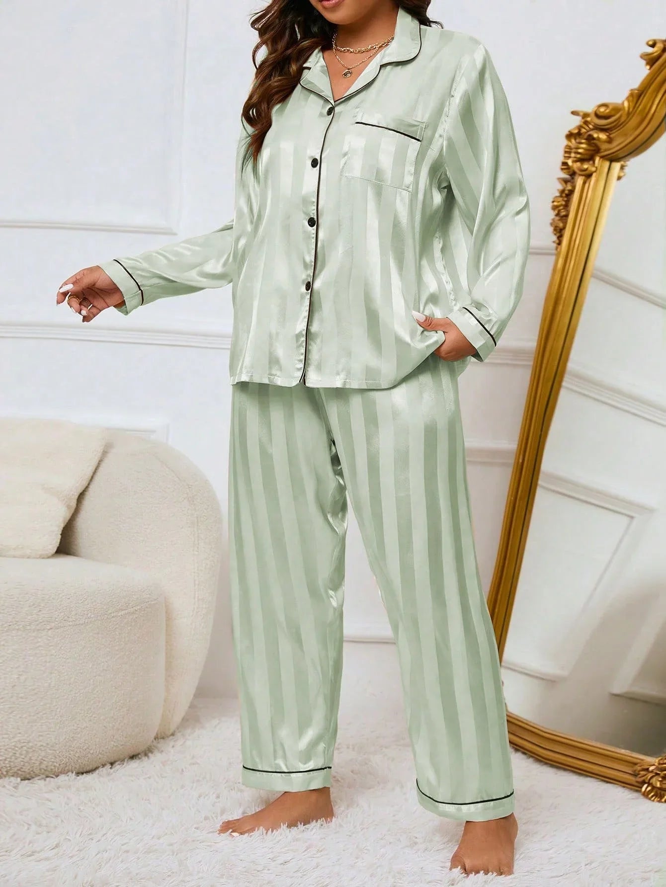 Pijama Plus Size Elegante Listrado Manga Comprida e Calça
